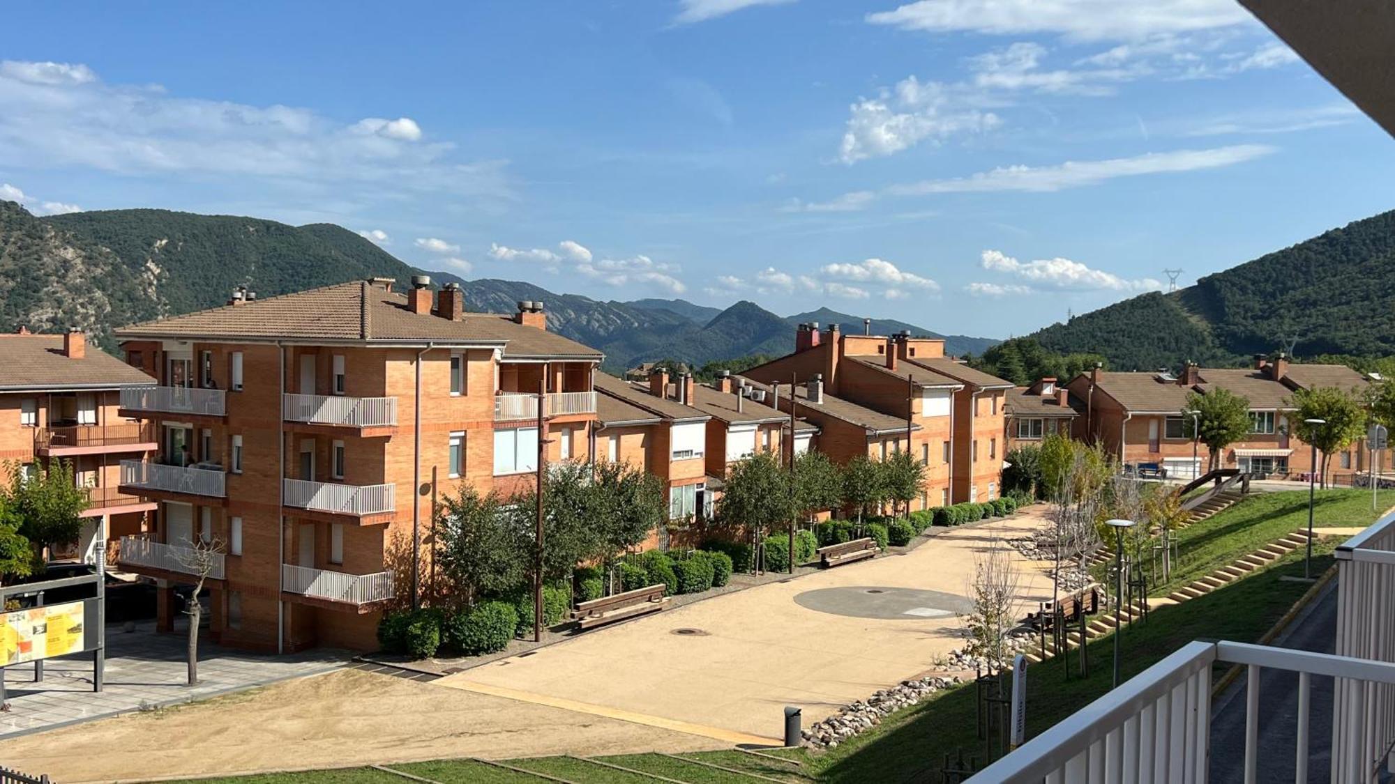 Apartament Acollidor Al Bergueda 6P Sant Jordi de Cercs Ngoại thất bức ảnh